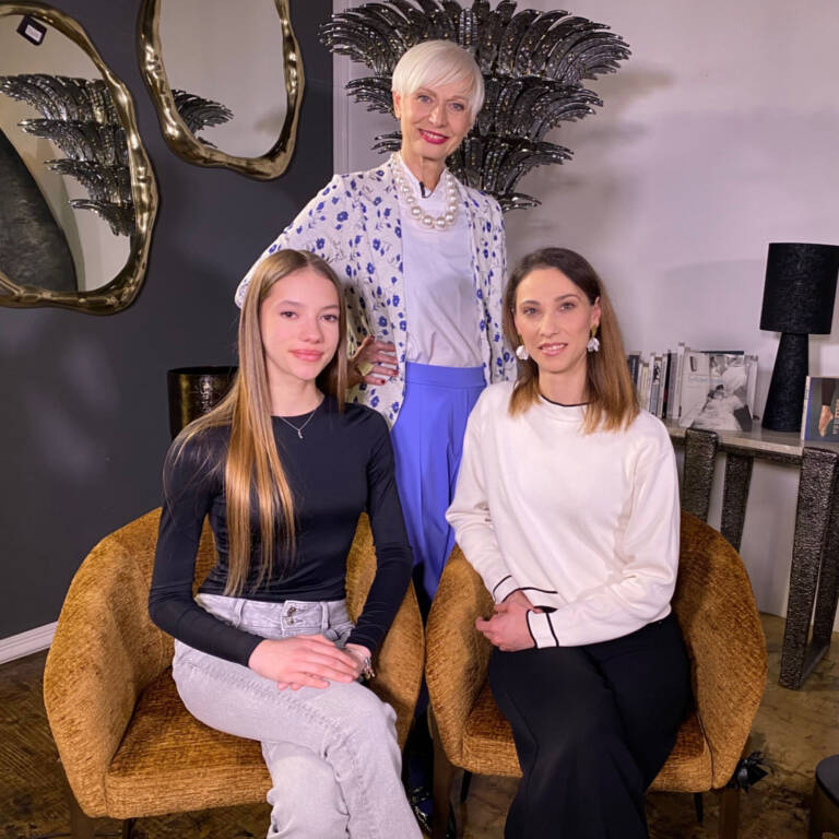 PARADA PLESA (DANCE PARADE) Mirjana Šrot & Polona Baumgartner