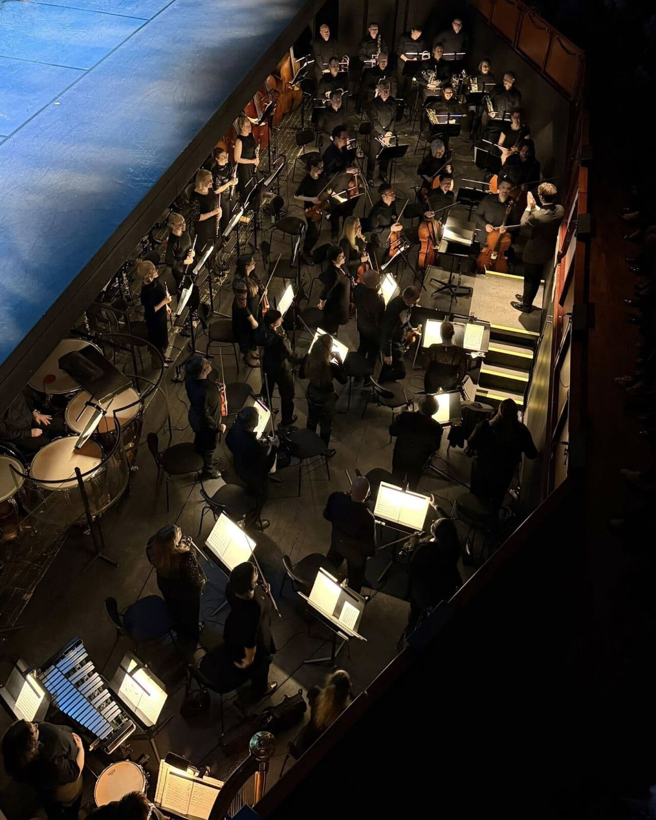 Labodje jezero na odru SNG Maribor. Zvestoba izvirniku omogoča, da predstava ohranja svojo brezčasno podobo!